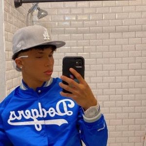 Meet your Posher, Eliacim